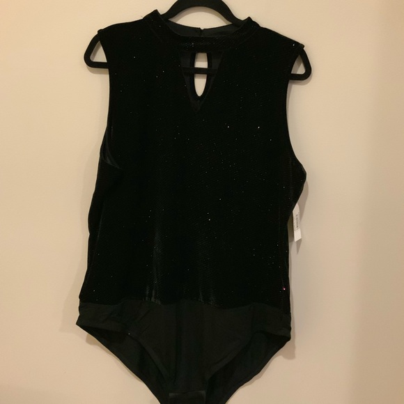 NWT TESS HOLIDAY 2x- Sleeveless Velvet Bodysuit - Picture 4 of 7